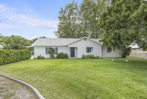 7408 W Wernett Rd, Pasco, WA 99301 photo 2