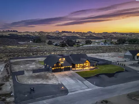 14221 S Abigail, Kennewick, WA 99338