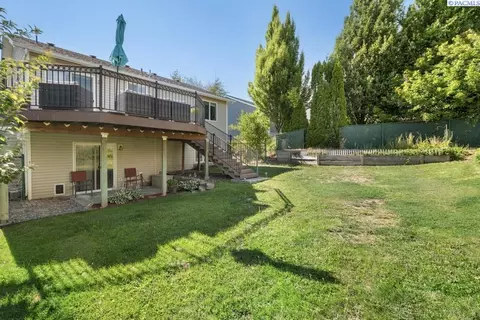 Exterior - 1950 NW Valhalla Dr, Pullman, WA 99163 photo 9 of 19