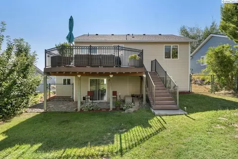 Exterior - 1950 NW Valhalla Dr, Pullman, WA 99163 photo 6 of 19