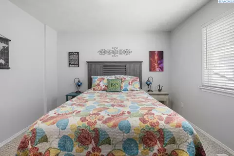 Bedroom - 1950 NW Valhalla Dr, Pullman, WA 99163 photo 5 of 5