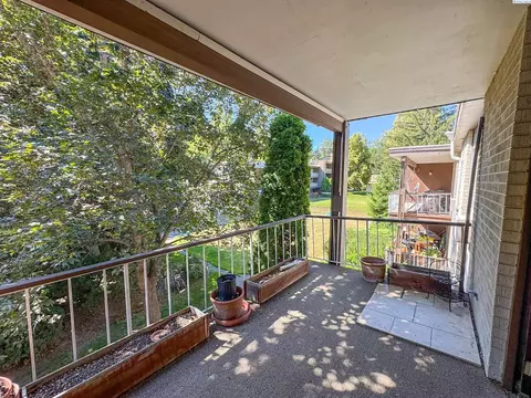 Exterior - 1220 NW State St #49, Pullman, WA 99163 photo 2 of 4