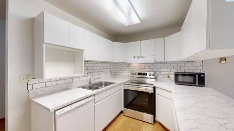 Kitchen - 1220 NW State St #49, Pullman, WA 99163 photo 2 of 3
