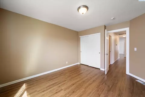 8020 Chehalis Dr, Pasco, WA 99301 photo 19