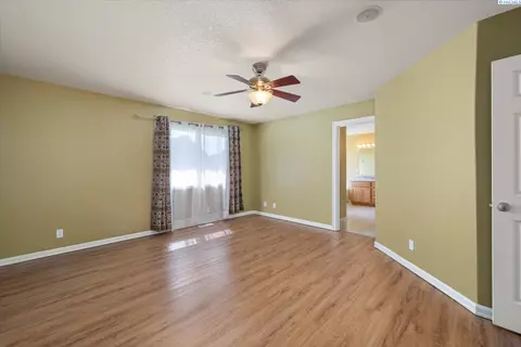8020 Chehalis Dr, Pasco, WA 99301 photo 21