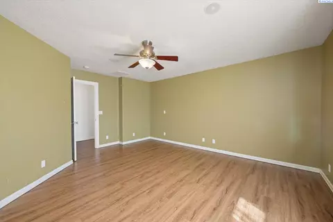 8020 Chehalis Dr, Pasco, WA 99301 photo 23