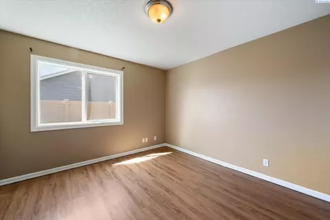 8020 Chehalis Dr, Pasco, WA 99301 photo 18