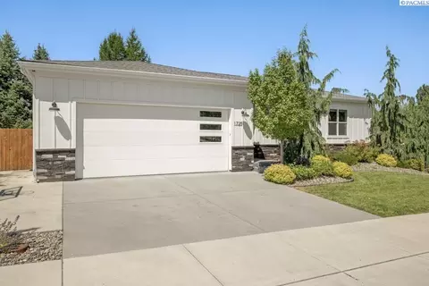 1725 NW Emily St, Pullman, WA 99163 photo 1