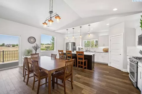 1725 NW Emily St, Pullman, WA 99163 photo 8
