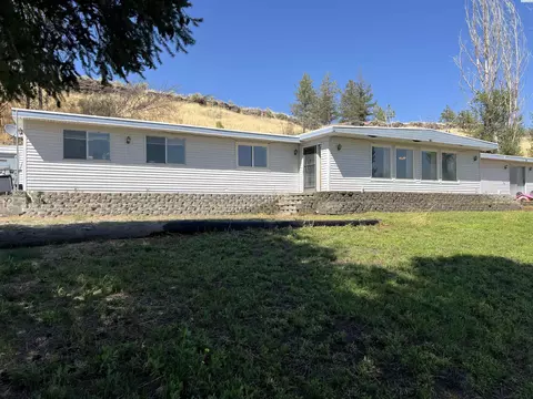 211 Kahlotus Lake Rd, Kahlotus, WA 99335