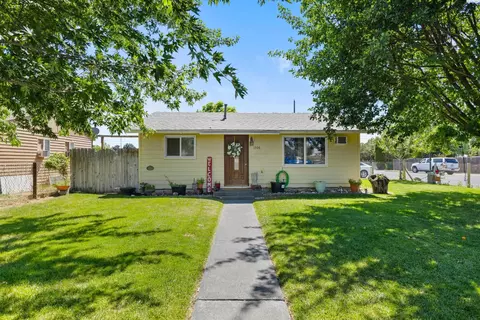 1306 E Spruce St, Othello, WA 99344 photo 1