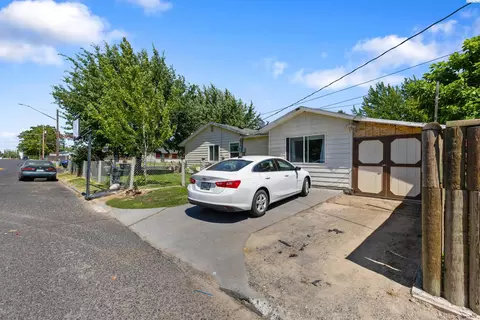 1306 E Spruce St, Othello, WA 99344 photo 5