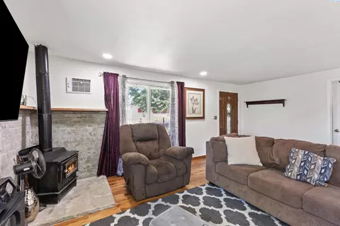 1306 E Spruce St, Othello, WA 99344 photo 10