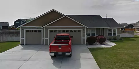 5906 Robert Wayne Dr, Pasco, WA 99301 photo 1