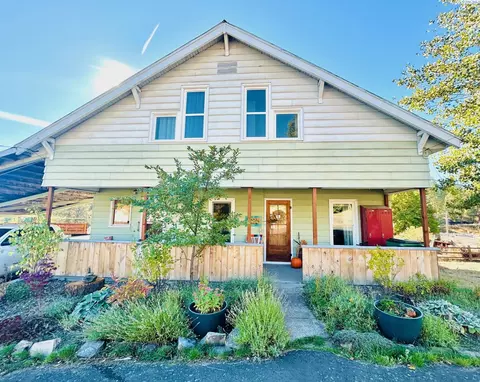 525 E Whitman St, Palouse, WA 99161