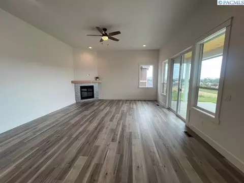 1055 SW Panorama Dr, Pullman, WA 99163 photo 7
