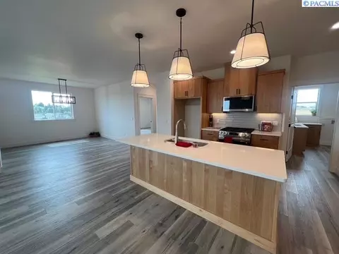 1055 SW Panorama Dr, Pullman, WA 99163 photo 9