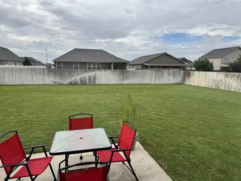 5618 Denver Dr, Pasco, WA 99301 photo 2