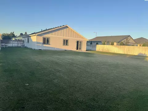 5618 Denver Dr, Pasco, WA 99301 photo 4