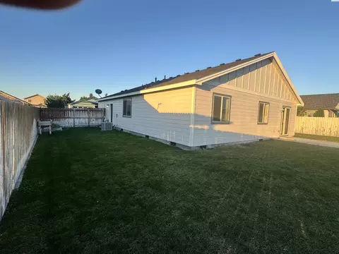 5618 Denver Dr, Pasco, WA 99301 photo 5