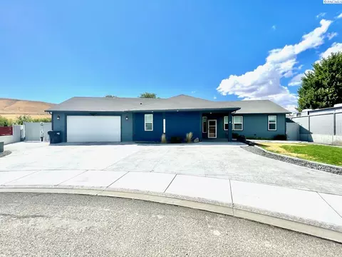 503 Grader Ct, Benton City, WA 99320