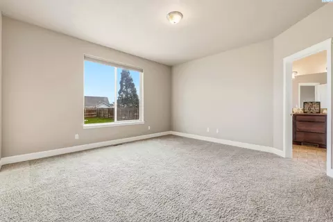 4310 NW Commons Dr, Pasco, WA 99301 photo 13
