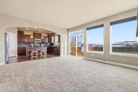 4310 NW Commons Dr, Pasco, WA 99301 photo 10