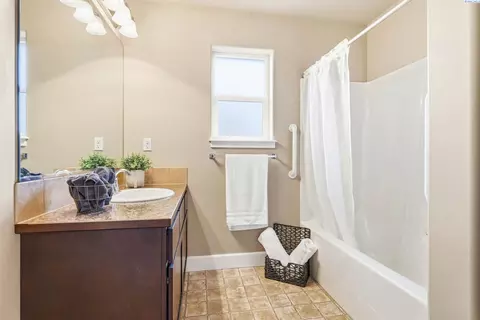 4310 NW Commons Dr, Pasco, WA 99301 photo 29