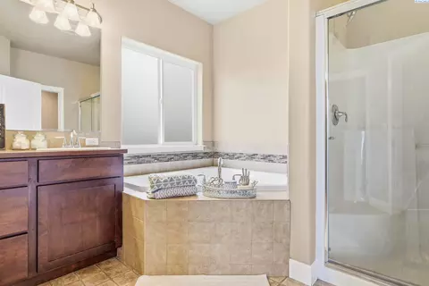 4310 NW Commons Dr, Pasco, WA 99301 photo 25