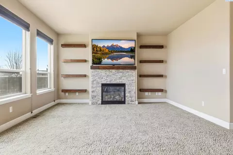 4310 NW Commons Dr, Pasco, WA 99301 photo 8