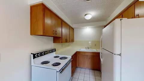 Kitchen - 365 NW Linda St, Pullman, WA 99163 photo 4 of 4
