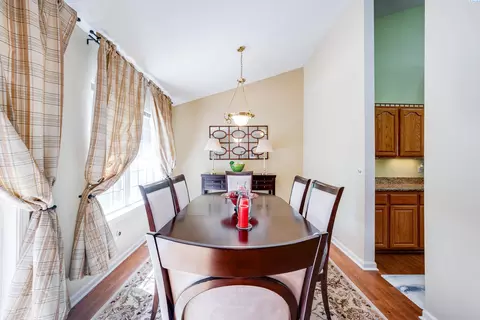 Dining - 745 SE Meadow Vale, Pullman, WA 99163 photo 2 of 3