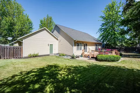 Exterior - 745 SE Meadow Vale, Pullman, WA 99163 photo 4 of 7
