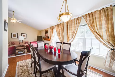 Dining - 745 SE Meadow Vale, Pullman, WA 99163 photo 1 of 3