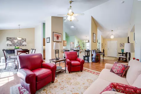 Living - 745 SE Meadow Vale, Pullman, WA 99163 photo 1 of 5