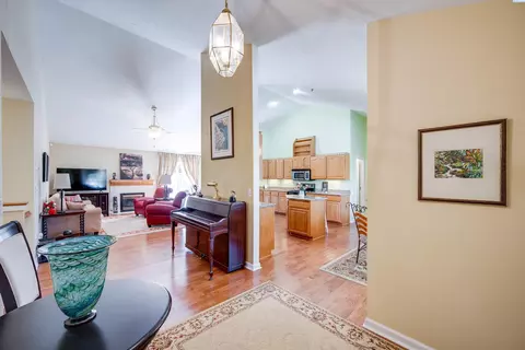 Entry Way - 745 SE Meadow Vale, Pullman, WA 99163 photo 2 of 3