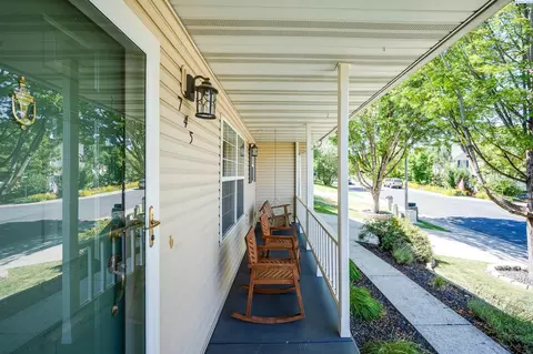 Exterior - 745 SE Meadow Vale, Pullman, WA 99163 photo 6 of 7