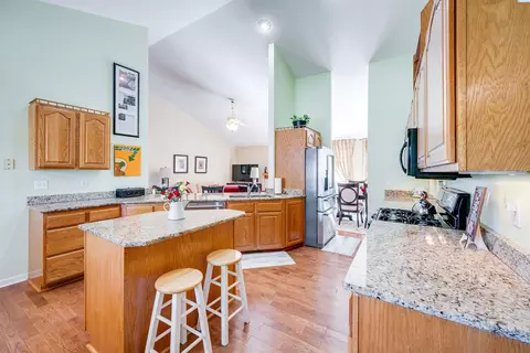 Kitchen - 745 SE Meadow Vale, Pullman, WA 99163 photo 4 of 4