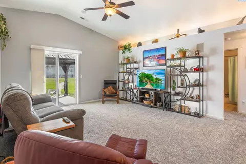 5408 Johnson Dr, Pasco, WA 99301 photo 13