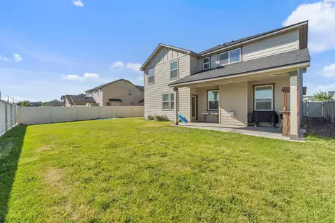 Exterior - 8210 Cassiar Dr, Pasco, WA 99301 photo 4 of 4