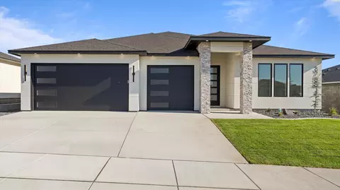 3788 Scout St, Richland, WA 99352