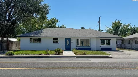 305 W 10th Ave, Kennewick, WA 99336
