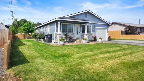 415 E Sylvan Dr, Othello, WA 99344