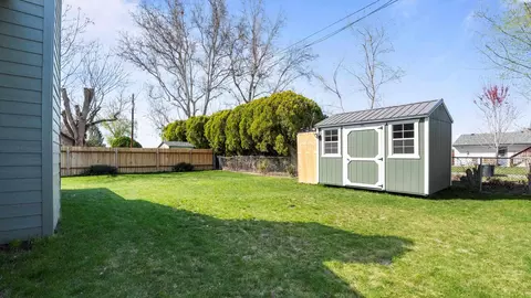 Exterior - 3625 W Agate St, Pasco, WA 99301 photo 5 of 8