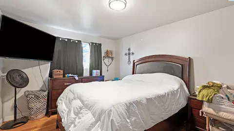 Bedroom - 3625 W Agate St, Pasco, WA 99301 photo 2 of 2