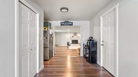 Entry Way - 3625 W Agate St, Pasco, WA 99301 photo 1 of 1