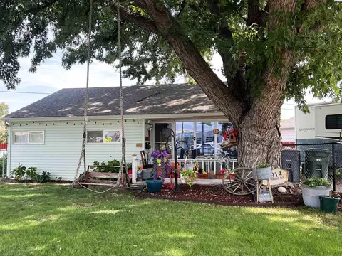 914 Wright, Richland, WA 99352