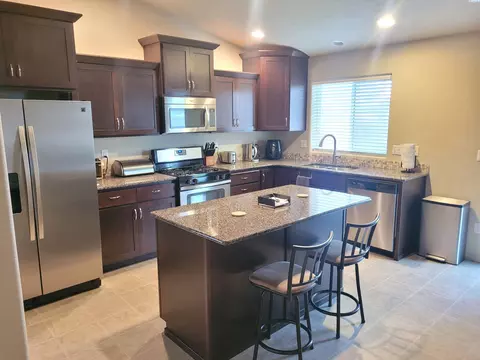 Kitchen - 5708 Sidon Ln, Pasco, WA 99301 photo 3 of 3