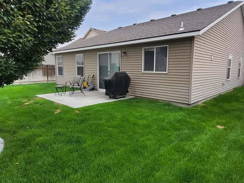 Exterior - 5708 Sidon Ln, Pasco, WA 99301 photo 4 of 6