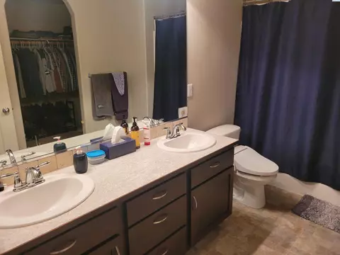 Bath - 5708 Sidon Ln, Pasco, WA 99301 photo 1 of 2